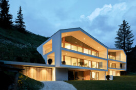  Neuer Gärkeller Kellerei Elena Walch