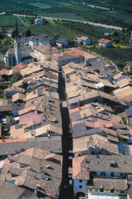  Neuer Gärkeller Kellerei Elena Walch