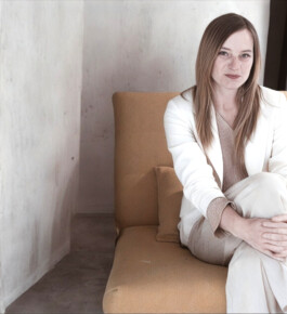 Architektin und Innenarchitektin Nadia Moroder St. Ulrich Gröden Neuer Gärkeller Kellerei Elena Walch